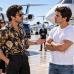 PARTE 2 — SE BURLÓ DEL JOVEN POR LLEGAR EN CAMISETA AL AEROPUERTO PRIVADO… PERO CUANDO PREGUNTÓ “¿CUÁL DE ESTOS AVIONES ES TUYO?”, SU RESPUESTA LO DEJÓ SIN PALABRAS